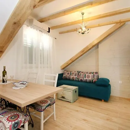 Apartman Barbara's Inheritance Split