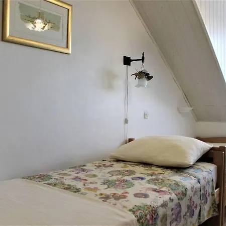 Barbara's Inheritance سبليت